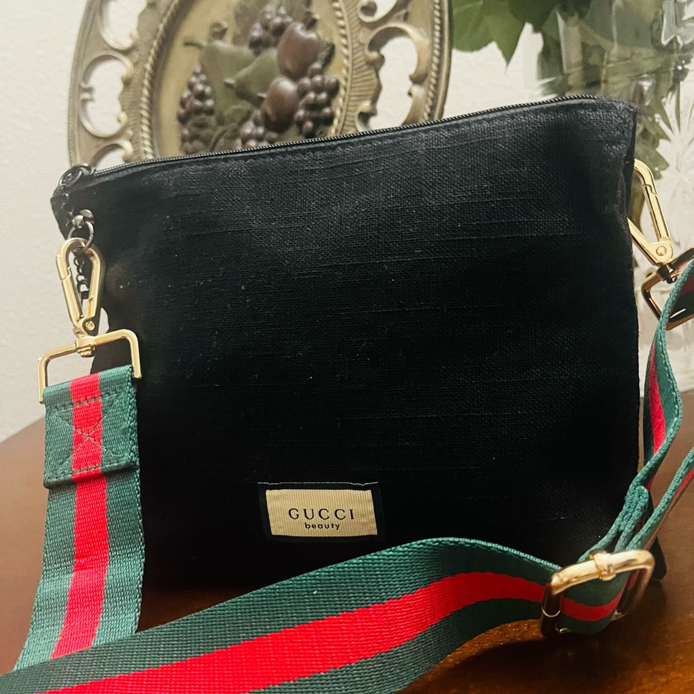 Gucci converted to a crossbody bag - Picture 6 of 10